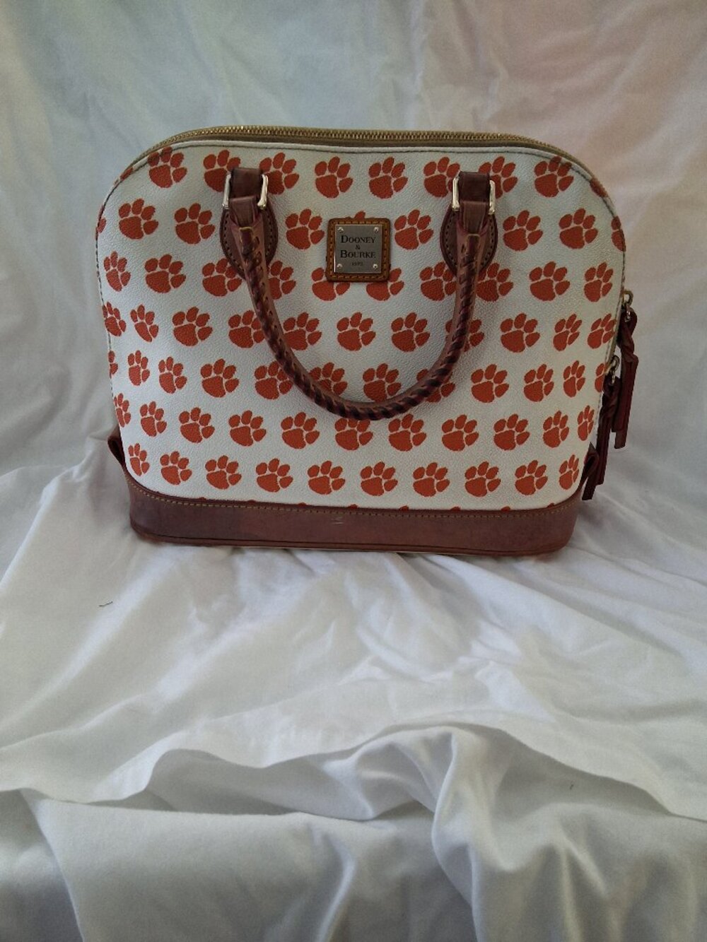 Dooney and bourke  Clemson tiger bag, used condition  medium size